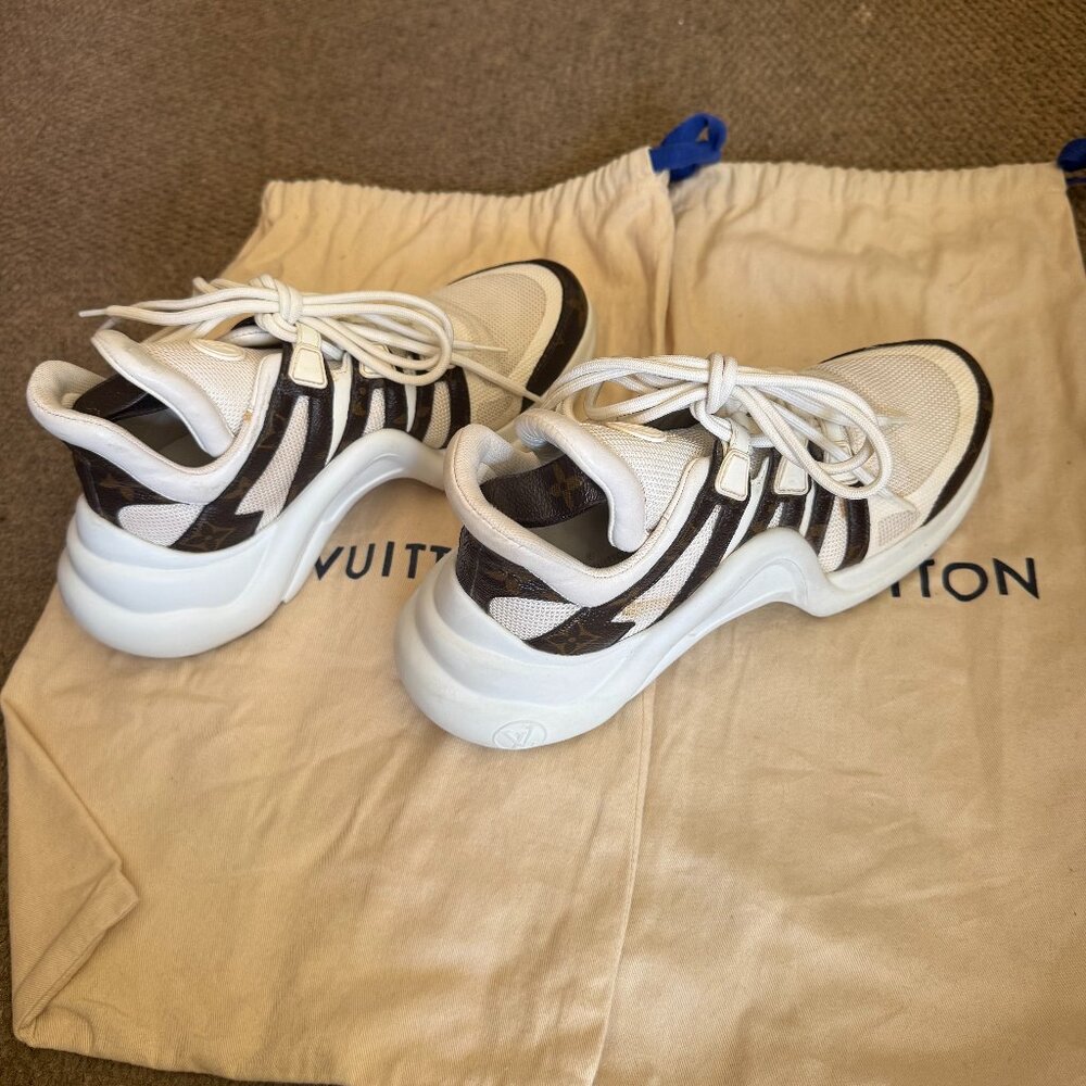 100% Authentic Louis Vuitton LV Archlight Sneaker Size 7